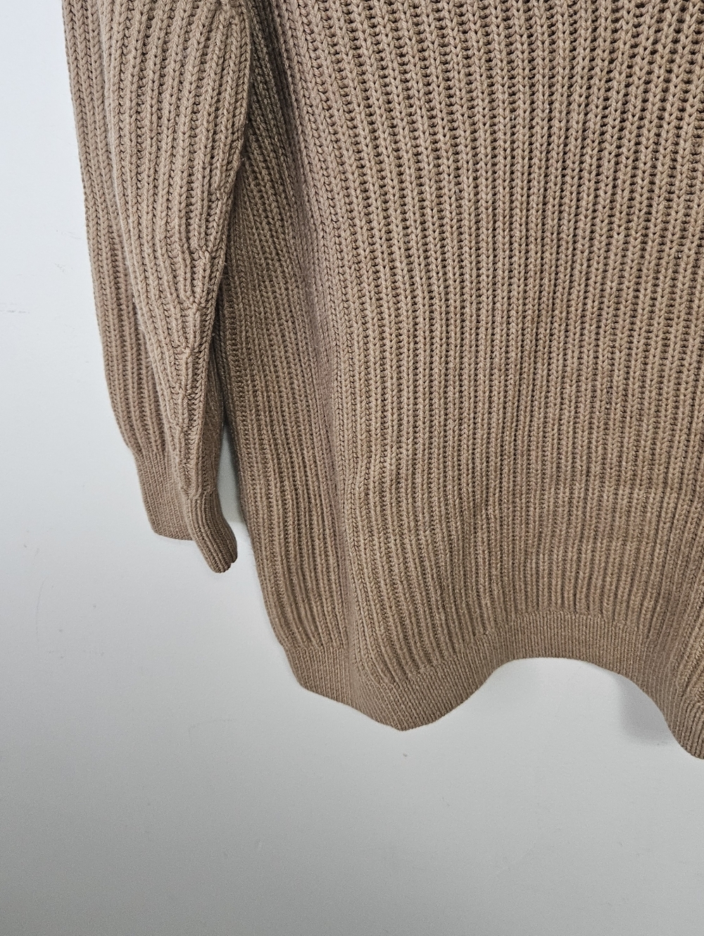 Aritzia Babaton Roger Sweater Sz M Oversize V-neck Merino Wool - Picture 6 of 11